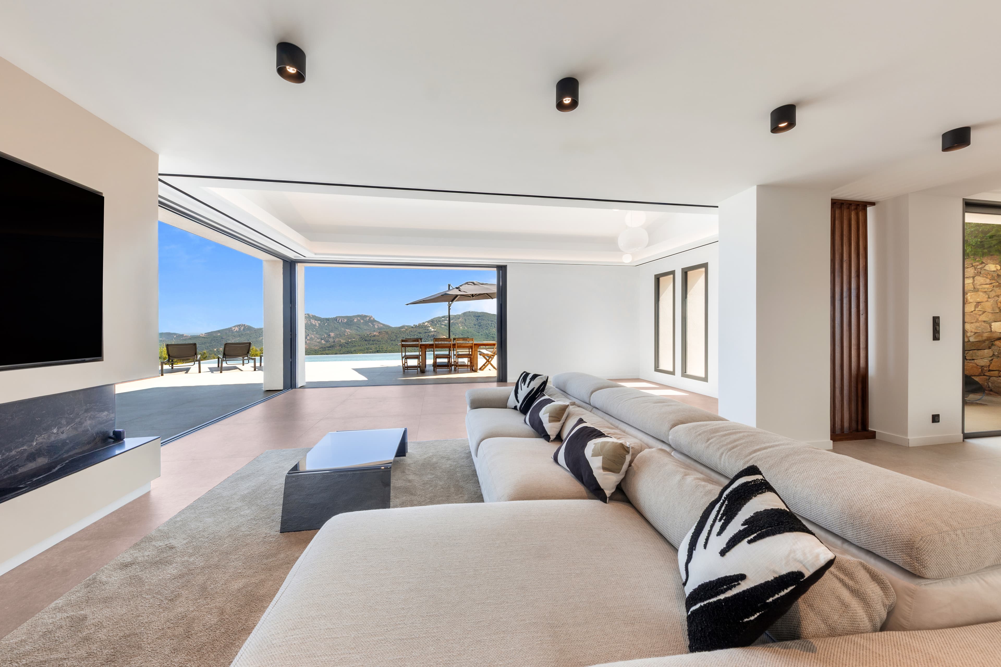 HDR Blending gallery image 11