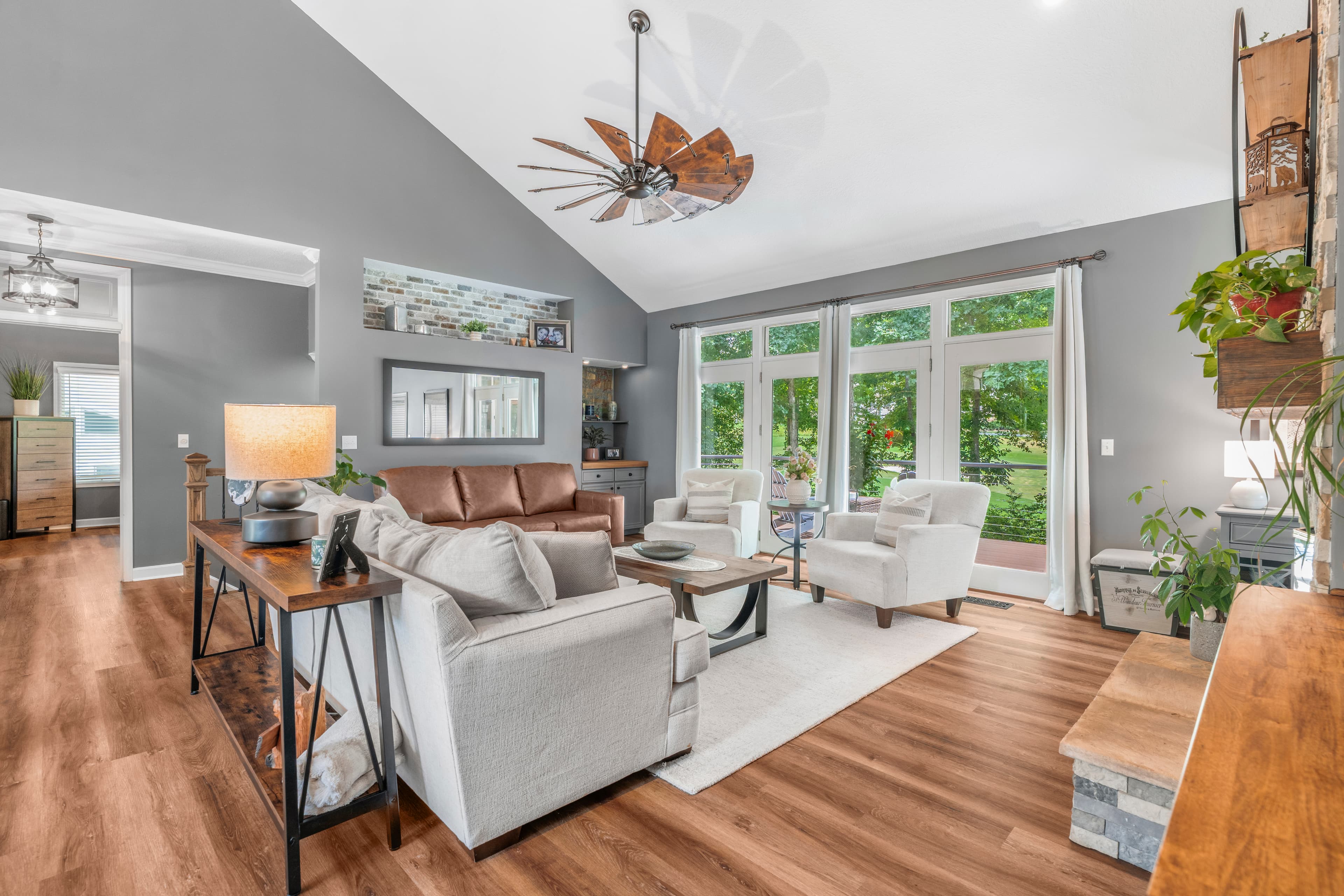 Real estate showcase 4